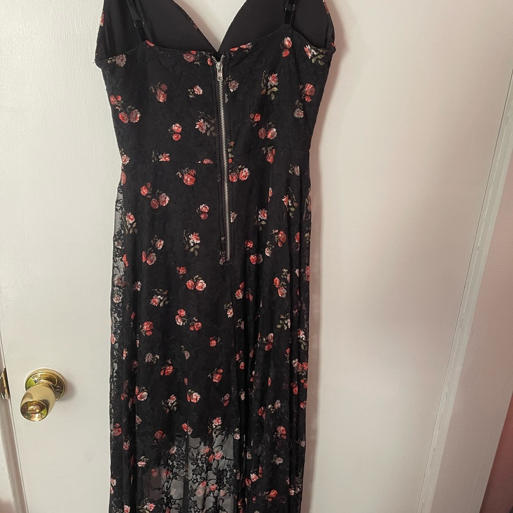 Dress - Picture 3 of 4